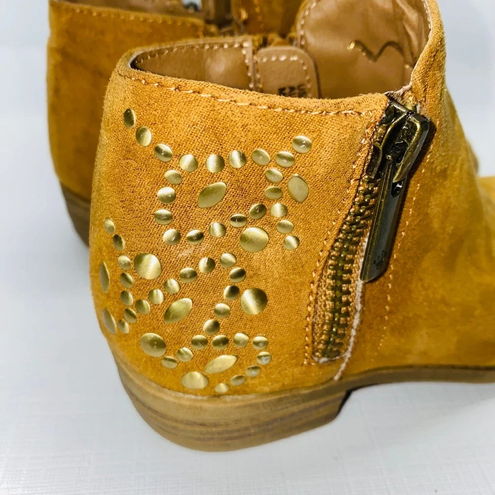 Kids Girls Mustard‎ Yellow Suede Studded Ankle Boots Side Zip Size 11
